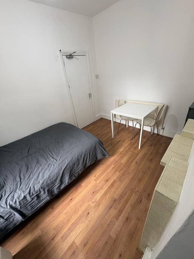 Spacious Double Room To Rent Main Photo