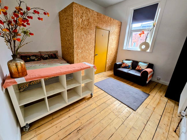 Large Ensuite Room by Birkenhead Park – All Bills  Main Photo
