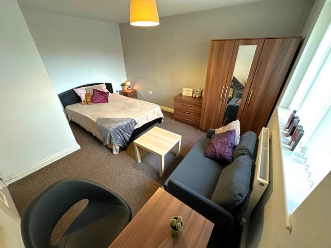 Dbl room in stunning prof houseshare  Main Photo