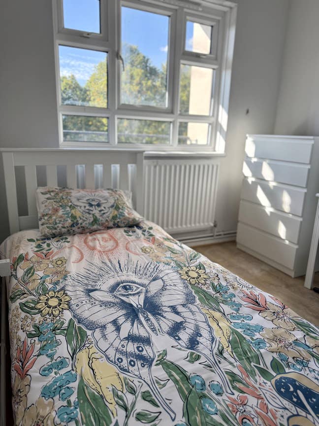 Recently Renovated Rooms in a Perfect Location Main Photo