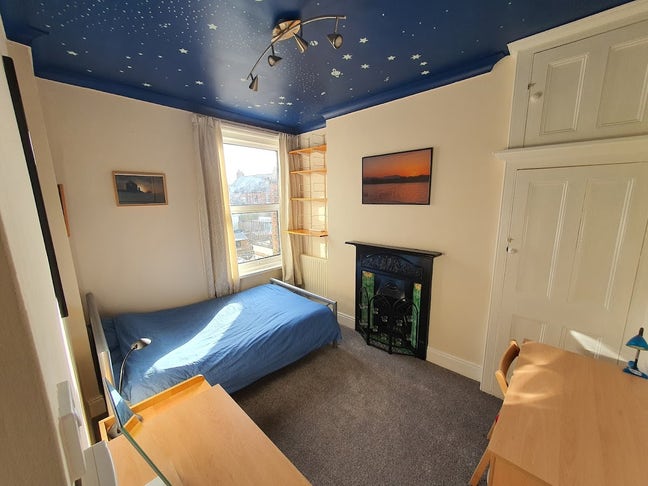 Mature / Professional Female Lodger Sought Main Photo