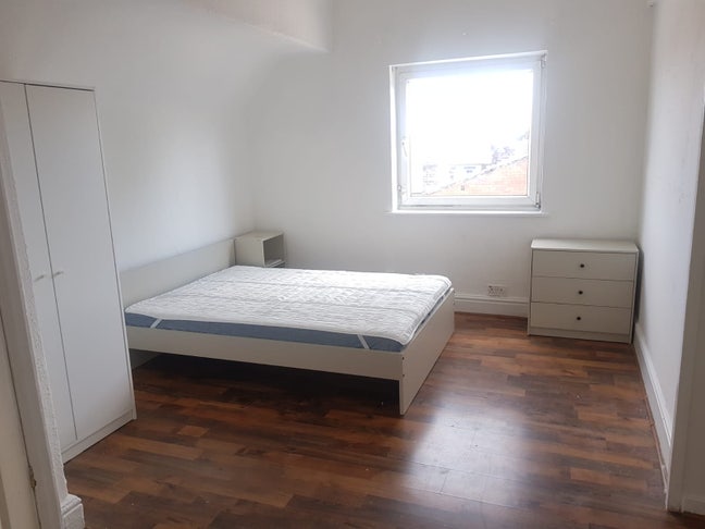 Single room shared House  Main Photo