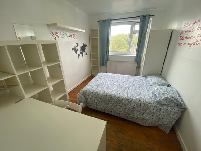 Bethnal Green! Amazing Doubles! Available Now! Main Photo