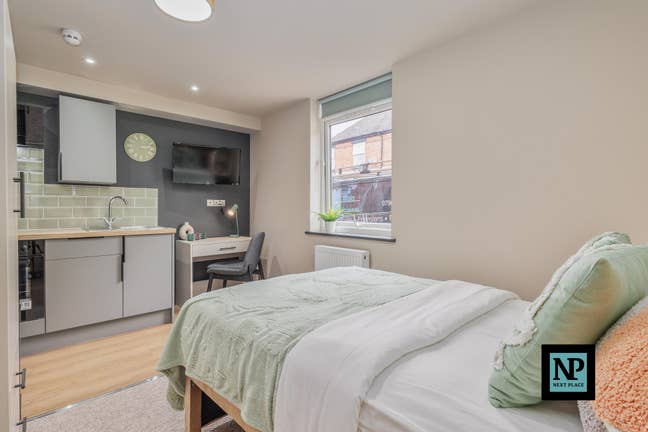 Lux En Suites Available  Main Photo