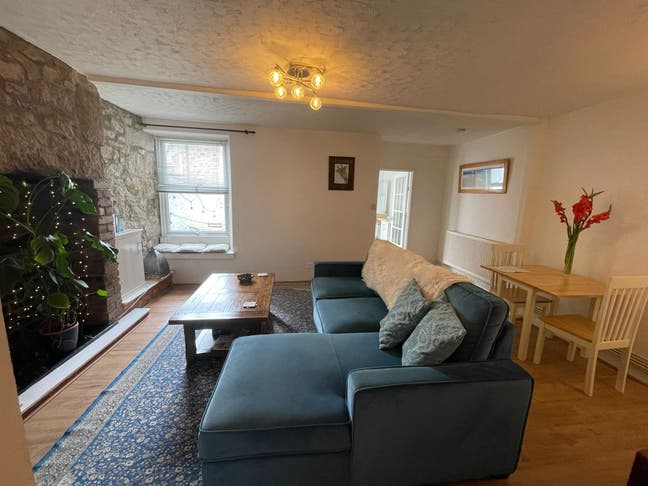 Furnished flat close to the sea & train station Main Photo