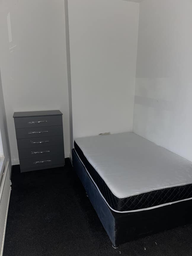 2 Modern Rooms – All Bills Included Main Photo