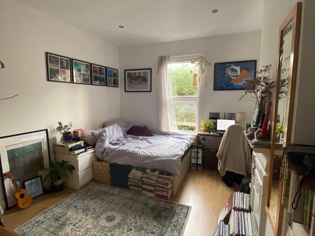 Double bedroom in Streatham Hill  Main Photo