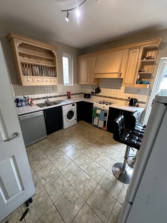 💎Large Double Room -Next Day Move In💎 Main Photo