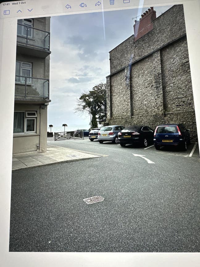 Tenby Bijour studio grnd floor  flat minutes beach Main Photo