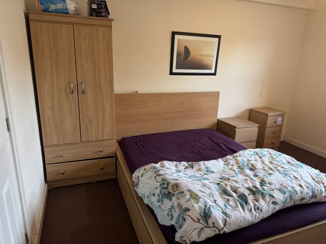 ✨2 Rooms Available in a Well-Maintained 2-Bed Flat Main Photo