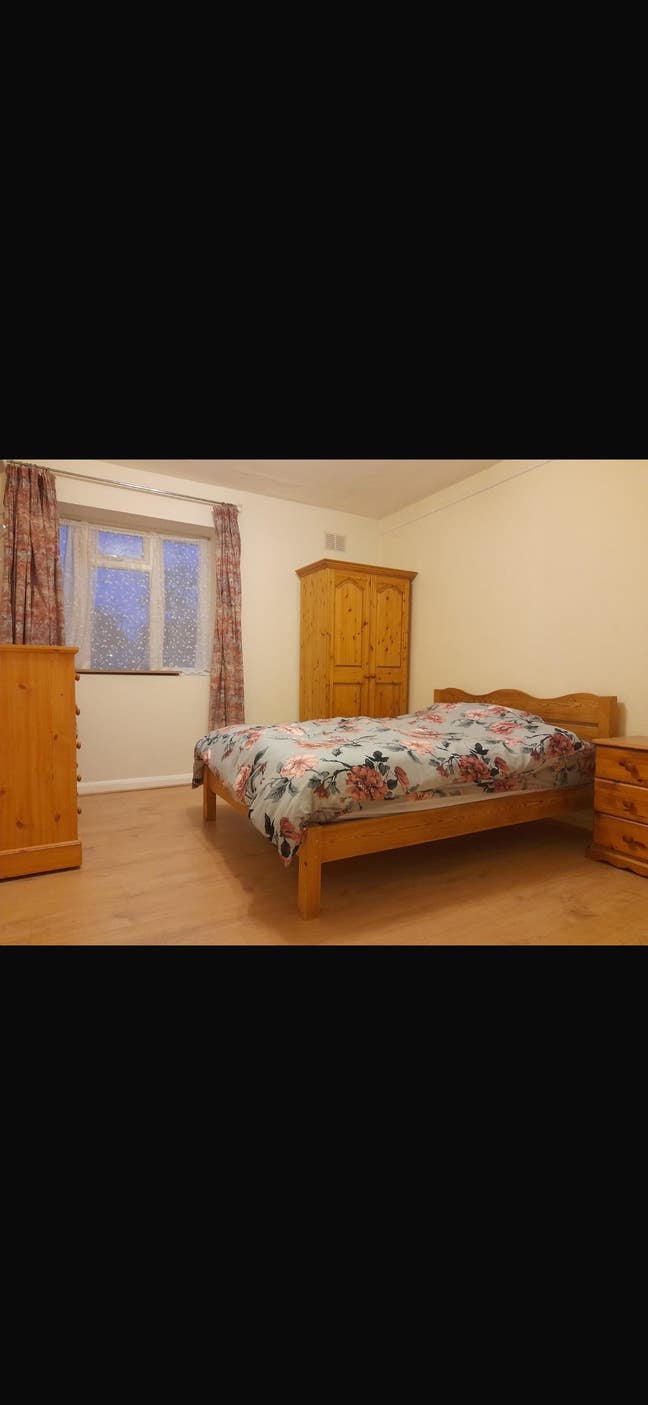 Double bedroom for rent Near East Finchely Main Photo