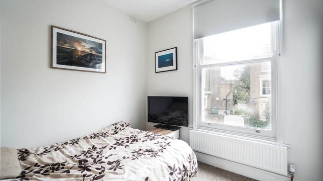 🏡 Cozy Room + Garden Access 🌸 All Bills Incl! ✅ Main Photo