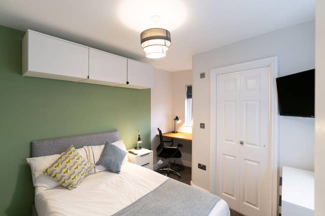 Brand New Superb House Share! - Two Ensuite's Main Photo