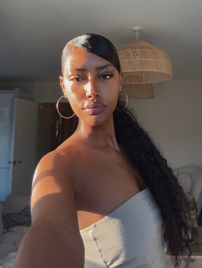 Professional Female seeks a single or double room Main Photo