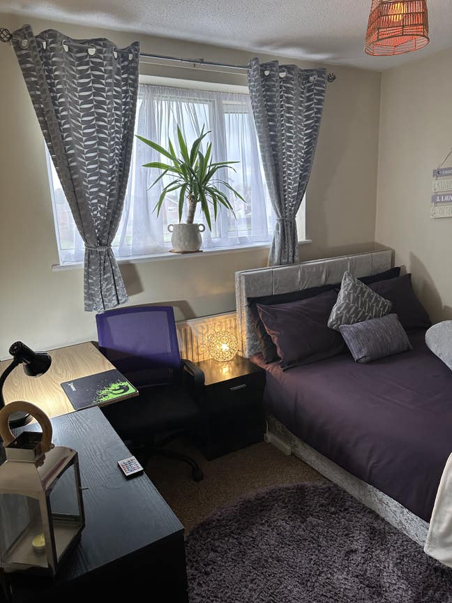 Fully Furnished Double Room with FireTV  Main Photo