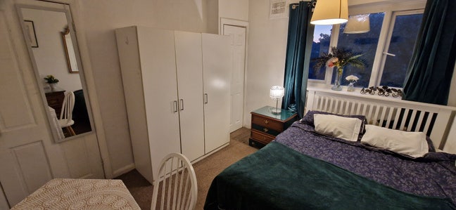 Double Room Zone Heathrow.All Bills Incl. £650 Main Photo