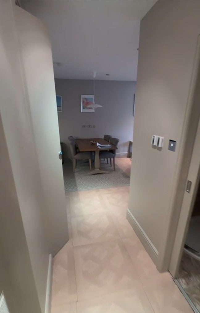 Bright, Modern One-Bedroom Flat in Belgravia Main Photo