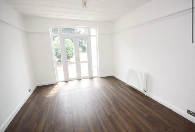 3 rooms to let in Orpington BR5 1JT  Main Photo