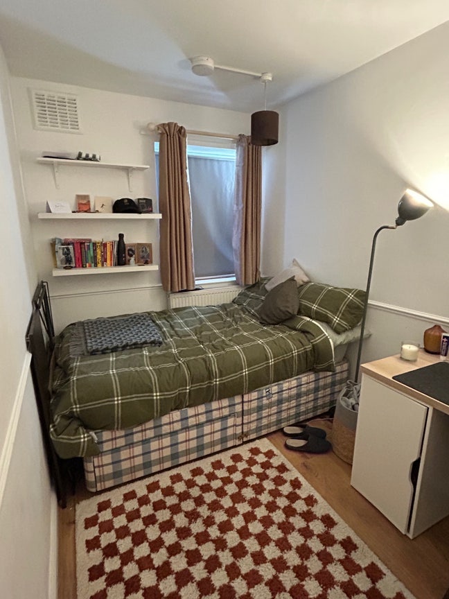 Single room for rent in Wanstead Main Photo