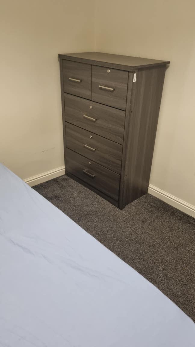 Large Double room available  Main Photo