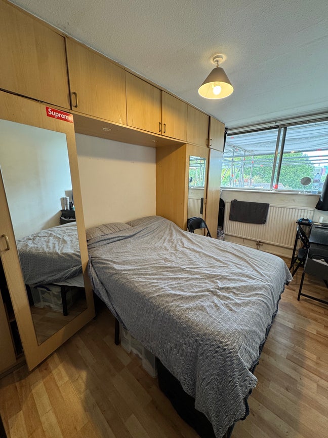 Lovely Double Room in W11 - £975pm Main Photo