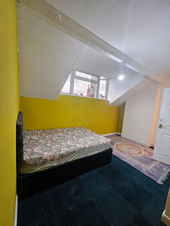 Double room in harehills  Main Photo