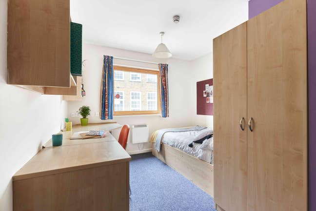 Lease Take Over - Close to UAL/Mountview Main Photo
