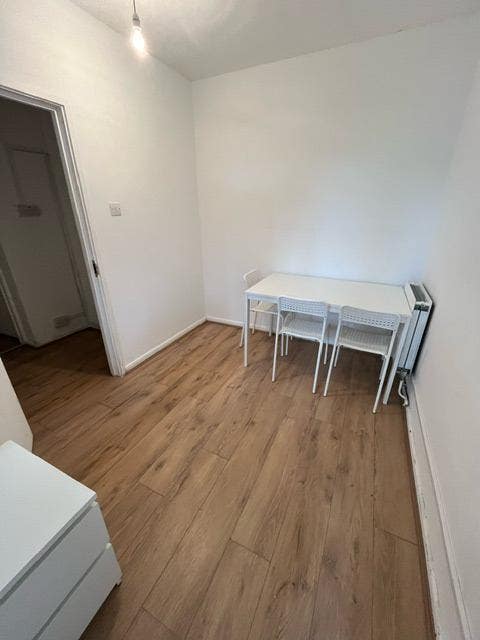3 Rooms 10 min walk Kings College Hosp  Bills incl Main Photo