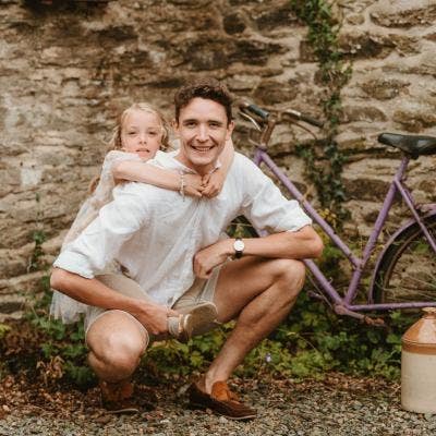 Single professional | Short-term | Mid July-August Main Photo