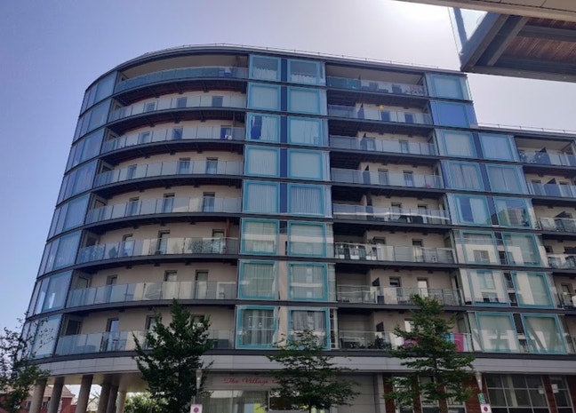 High-Rise Room near Hayes & Harlington station Main Photo