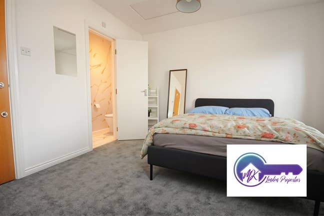 Lovely Cosy En-Suite Room in East London Main Photo