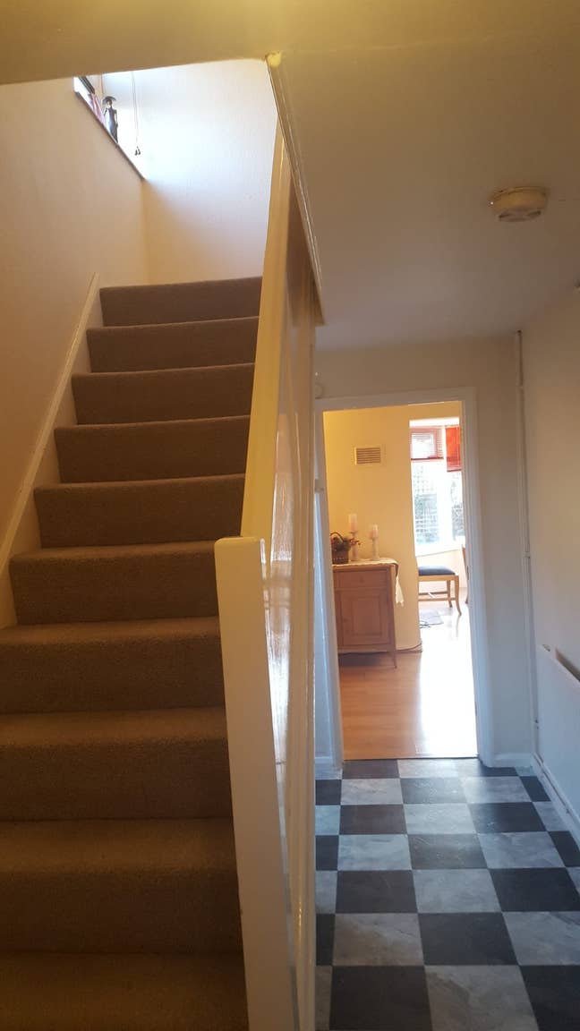 Free Single Bedroom Main Photo