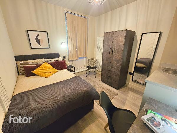 Luxery Studio Room With Private Bathroom  Main Photo