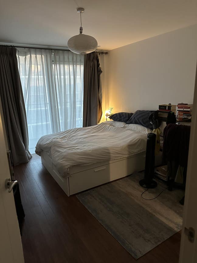 Modern En-Suite Room with Balcony view  Main Photo