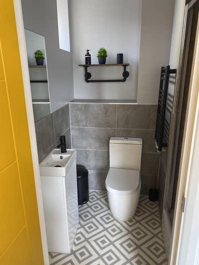 West Buildings - Ensuite Double Main Photo