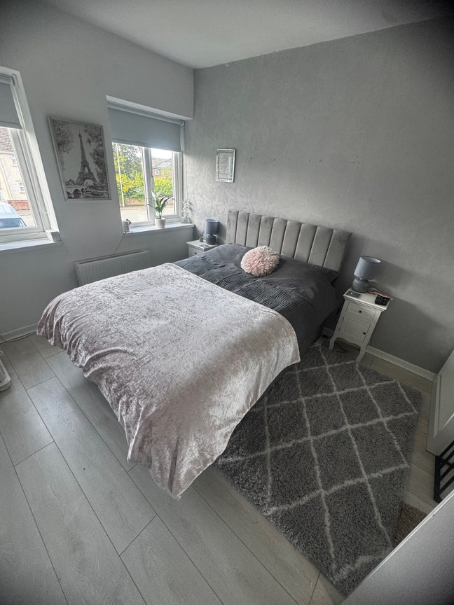 Beautiful Spacious Double / King Room  Main Photo