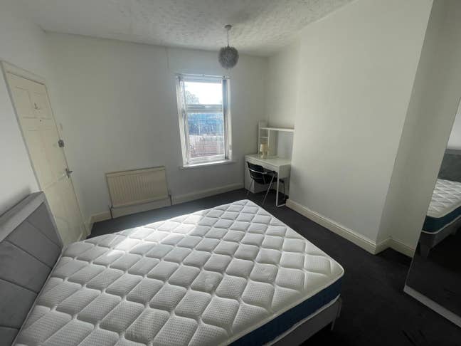 Student double room Leicester - Near DMU Main Photo