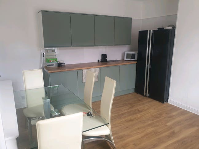 Warm Double Room  £425pcm, Bills Included  Main Photo