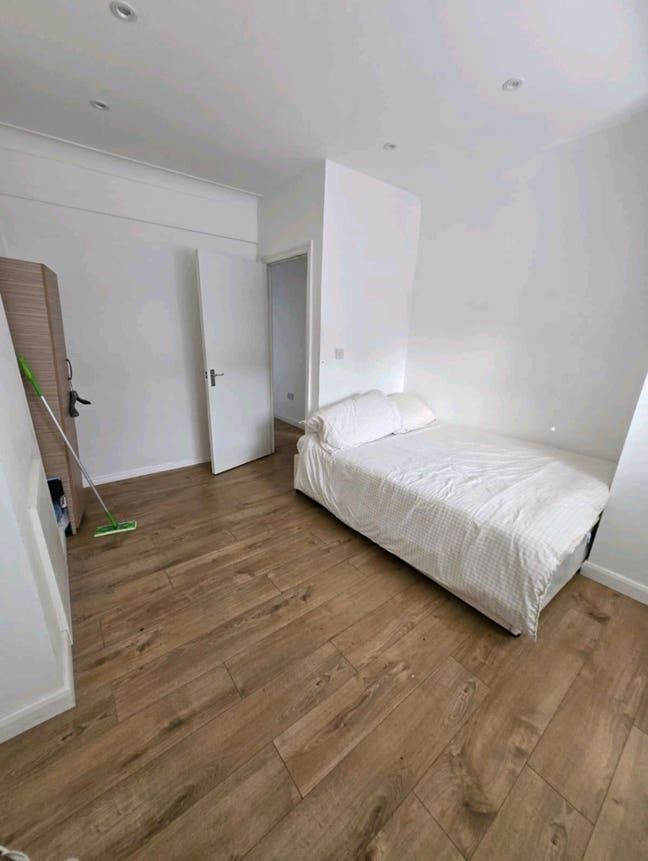 Spacious Room in Streatham - All Bills Inc Main Photo