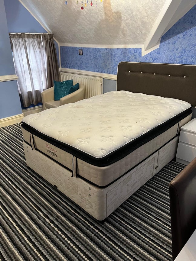 Large Ensuite double room in Harrogate town center Main Photo