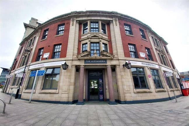 Sheffield Studio Apartment | S3 8LE Main Photo