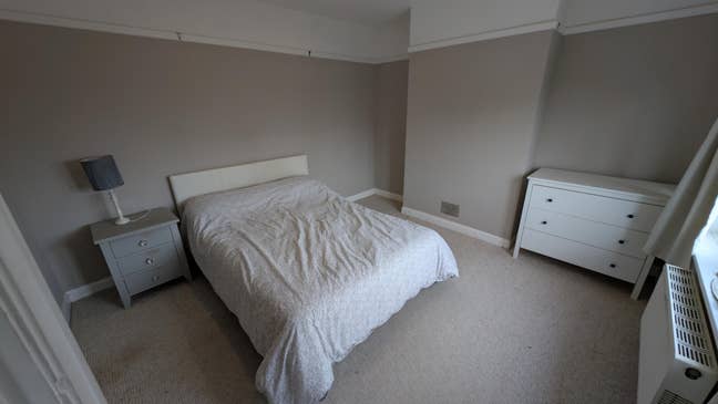 Double Bedroom + Private Sitting Room available Main Photo
