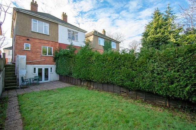 Private Entrance – No Deposit – Garden Access Main Photo