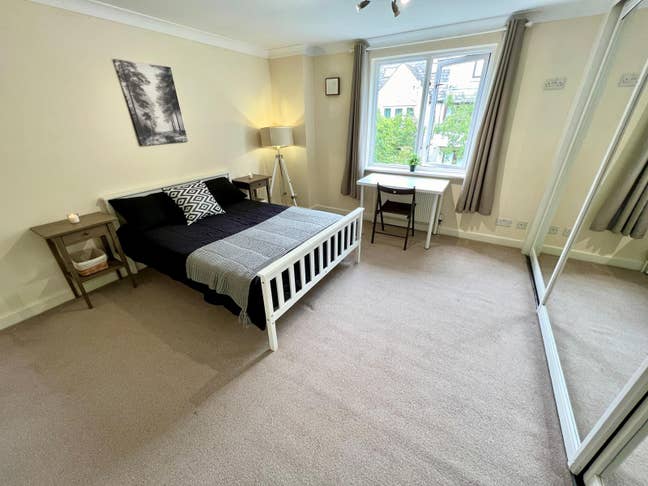 🌟 Modern En-Suite Room | All Bills Included | Main Photo