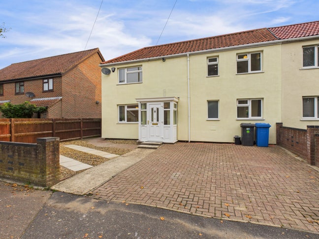 Bedrooms Available in a Newly Renovated Home Main Photo