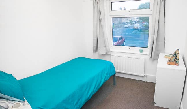 Nice Single Room - Shared House  Main Photo