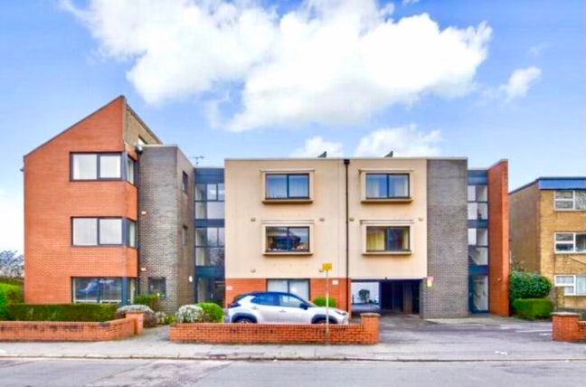Top Floor Flat near Shoreham Centre  Main Photo