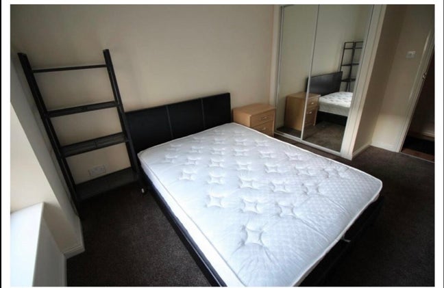 ✨ Double Room Available – Females Preferred✨ Main Photo