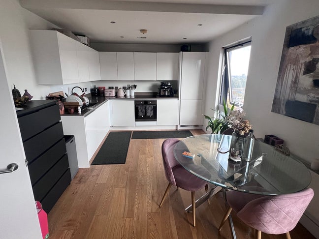 2 Bed 2 Bath New Apartment 3 Mins Woolwich Station Main Photo