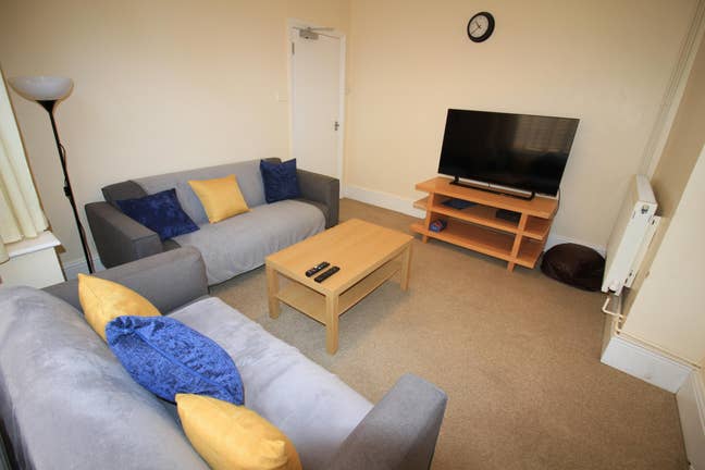 Earlsdon St House Share - Warwick Uni. Double Room Main Photo